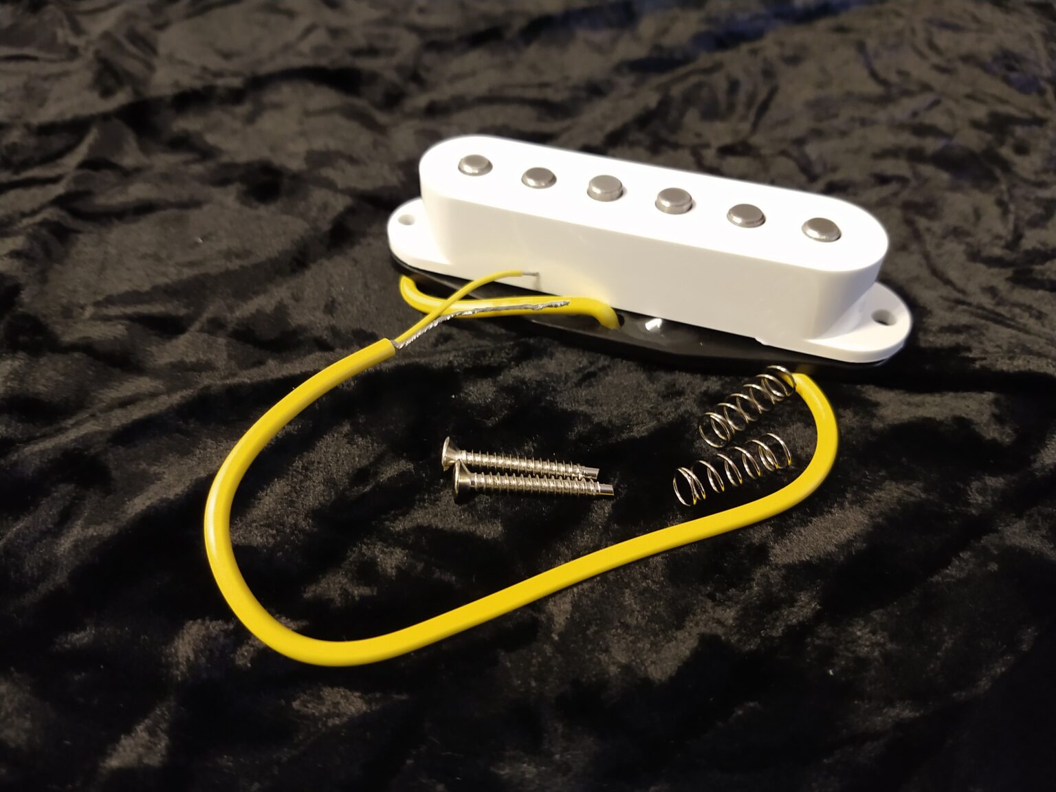 Vintage Strat pickups Platinum By Ironstone
